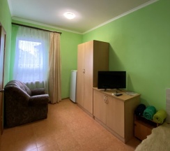 Стандарт  улучшенный с отдельным входом для 3 взрослых в Грин хаус