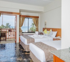 Номер Deluxe с балконом и с видом на море в Karona Resort & Spa