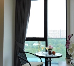 Апартаменты с балконом в Acqua Condominium 2