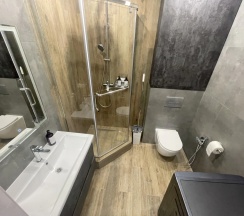 Двухместные апартаменты с красивым видом из окна (двуспальная кровать) в Apartments G-Kvartal Кронштадский
