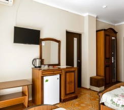 Пятиместный номер Standard с балконом в Мираж-престиж