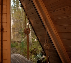 Коттедж c 1 комнатой с красивым видом из окна в Deep Lake House