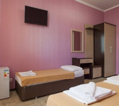 Стандартный трехместный номер в Reskator