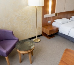 Двухместный номер Standard с видом на город 2 отдельные кровати в Reikartz Sky Алматы