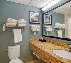 Двухместный номер Standard c 1 комнатой двуспальная кровать в Best Western Plus Ocean City
