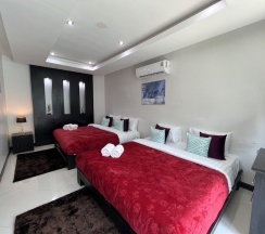 Вилла Luxury с 4 комнатами с видом на бассейн в Villas In Pattaya