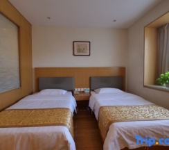 Номер Standard в National Library Hotel