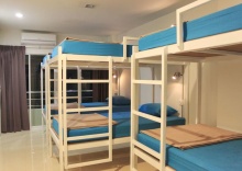 Кровать в общем номере (женский номер) в Ananas Phuket Central Hostel - Adults Only