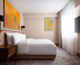 Двухместный люкс Deluxe с видом на парк двуспальная кровать в Swissotel Wellness Resort Alatau Almaty