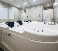 Двухместный делюкс с джакузи в Room room