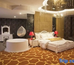 Номер Luxury в Yiyue Express Hotel