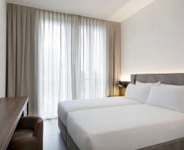Двухместный номер Comfort 2 отдельные кровати в J Hotel