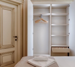 [12] Изысканные апартаменты у Дворцовой площади с кондиционером | ул. Б.Морская, 34 в Darooms