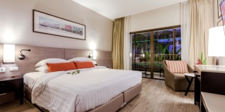 Патонг: Отель Deevana Plaza Phuket