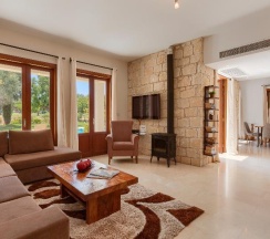 Вилла Superior с 3 комнатами с видом на бассейн в Aphrodite Hills Residences Superior Villas