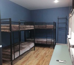 Кровать в общем номере в У друзей как дома