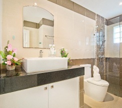 Вилла с балконом в Tropicana Pool Villa