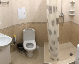 Двухместные апартаменты с 2 комнатами с балконом двуспальная кровать в Аист