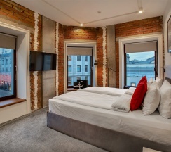 Премиум «Делюкс» 3 окна в La Maison Hotel