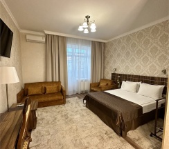 Делюкс в Петровский