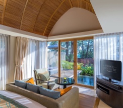 Двухместная вилла c 1 комнатой oceanfront двуспальная кровать в Renaissance Phuket Resort & Spa