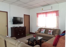 Семейный коттедж с 3 комнатами с балконом в Mae Rampung Beach House 2