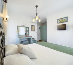 Двухместный номер Deluxe двуспальная кровать в Kayezta Hotel Alacati
