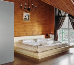 Номер люкс (с завтраком, мансарда) в Larch