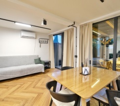 Box House в Дом Слон