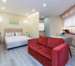 Coral Chic in a New Apartment в Эстет Апарт