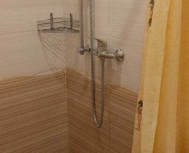 Трехместный стандартный номер с 3-я односпальными кроватями в Гостиный двор