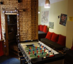 Кровать в общем номере (женский номер) в Naughty Squirrel Backpackers Hostel