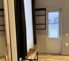 Апартаменты с балконом в Алина