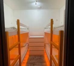 Кровать в общем номере в Like Hostel
