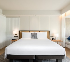 Двухместный номер с балконом и oceanfront двуспальная кровать в Отель SAii Laguna Phuket