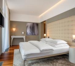 Royal Suite в Crystal House Suite Hotel&SPA