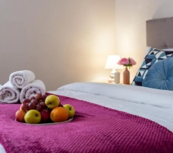 Четырёхместные апартаменты с 3 комнатами в GM Apartments