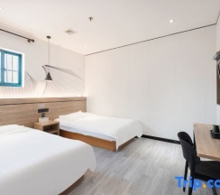 Двухместный номер Standard 2 отдельные кровати в Changee Hotel MINI