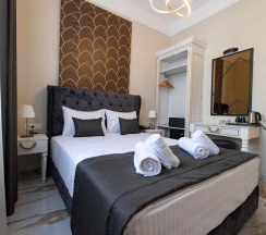 Двухместный номер Standard с видом на город двуспальная кровать в Modern Luxury Hotel