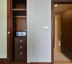 Люкс с балконом в Grand Asoke Suites Boutique Residence