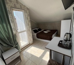 3-х местный номер с балконом в Дольче