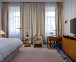 Номер «Улучшенный» в Балчуг Кемпински Москва