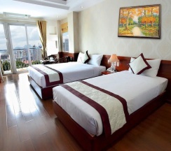 Двухместный номер Grand с балконом двуспальная кровать в Golden Sand Hotel