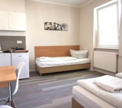 Трёхместные апартаменты в Apartment Hotel Wittenau
