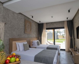 Четырёхместный люкс Pool & Jacuzzi Executive в SUNRISE Tucana Resort