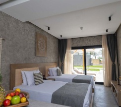 Четырёхместный люкс Pool & Jacuzzi Executive в SUNRISE Tucana Resort