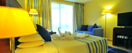 Двухместный номер Deluxe с видом на море двуспальная кровать в Sea Beach Aqua Park Resort