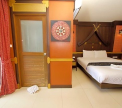 Двухместный номер Standard с балконом двуспальная кровать в 99 Residence Patong