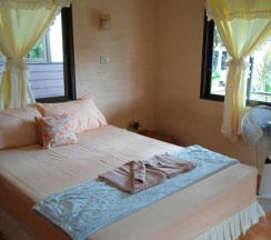 Бунгало с видом на море в Starlight Haad Rin Resort