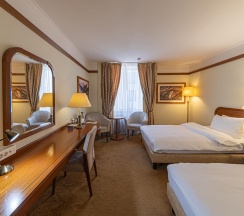 Номер стандарт с видом на реку в Radisson Slavyanskaya Hotel Moscow